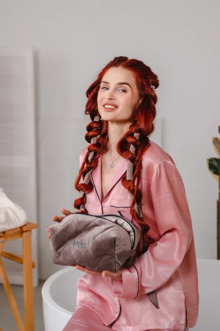 М’які бігуді зі стрічками, Плюшева косметичка Krasavka